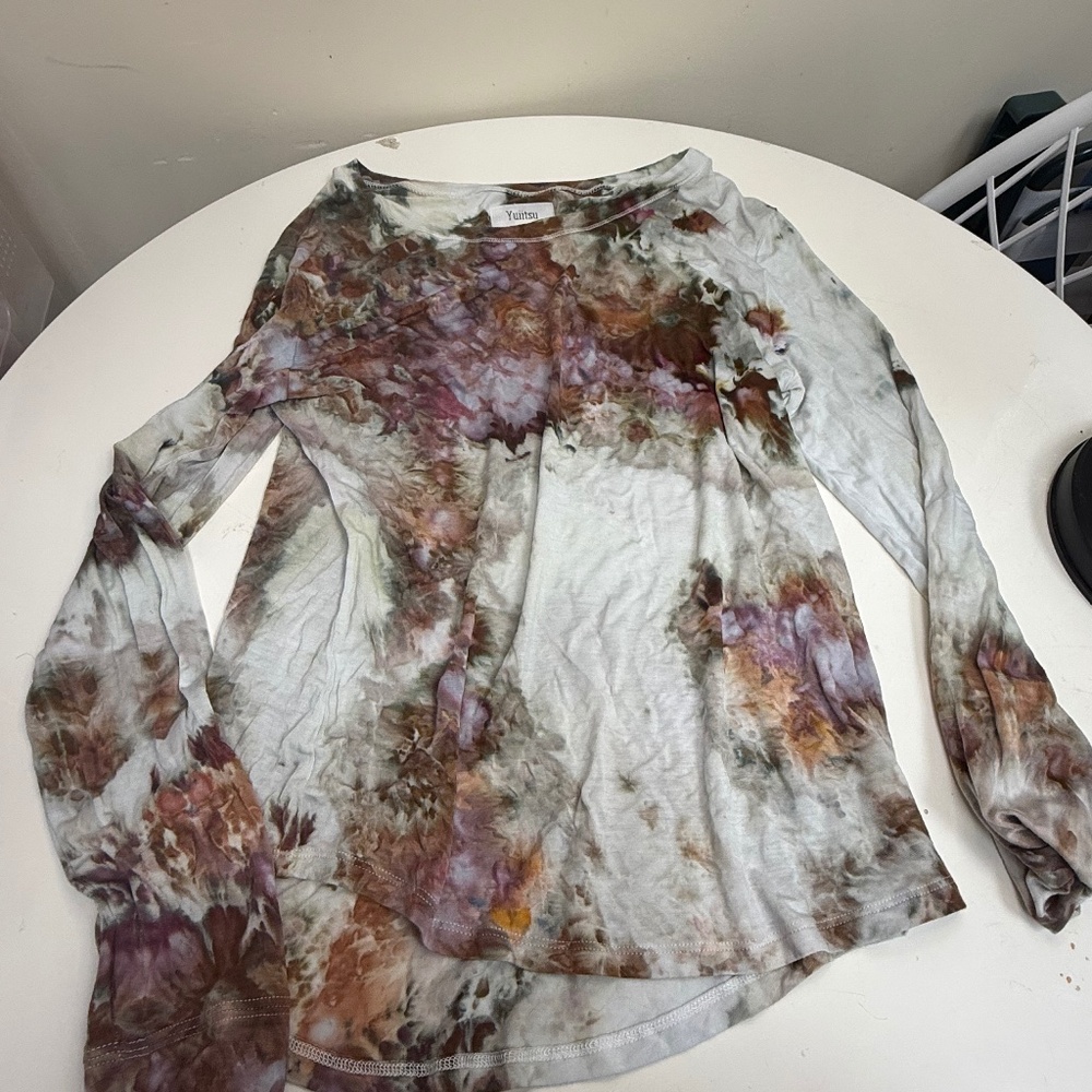 Yuiitsu hand dyed long sleeve shirt no stains or damage
